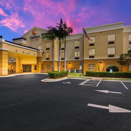Comfort Suites Vero Beach I-95 Εξωτερικό φωτογραφία