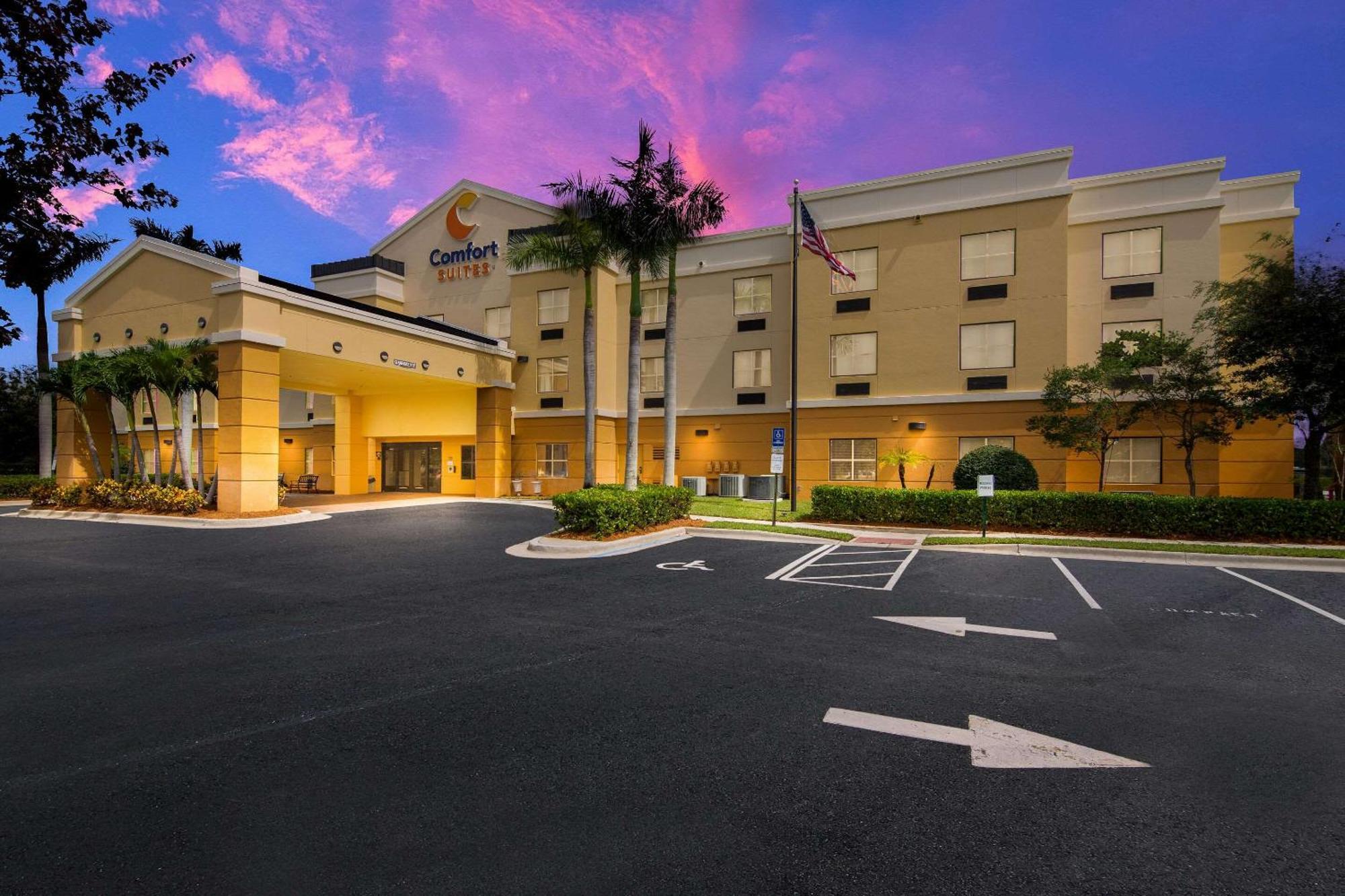 Comfort Suites Vero Beach I-95 Εξωτερικό φωτογραφία