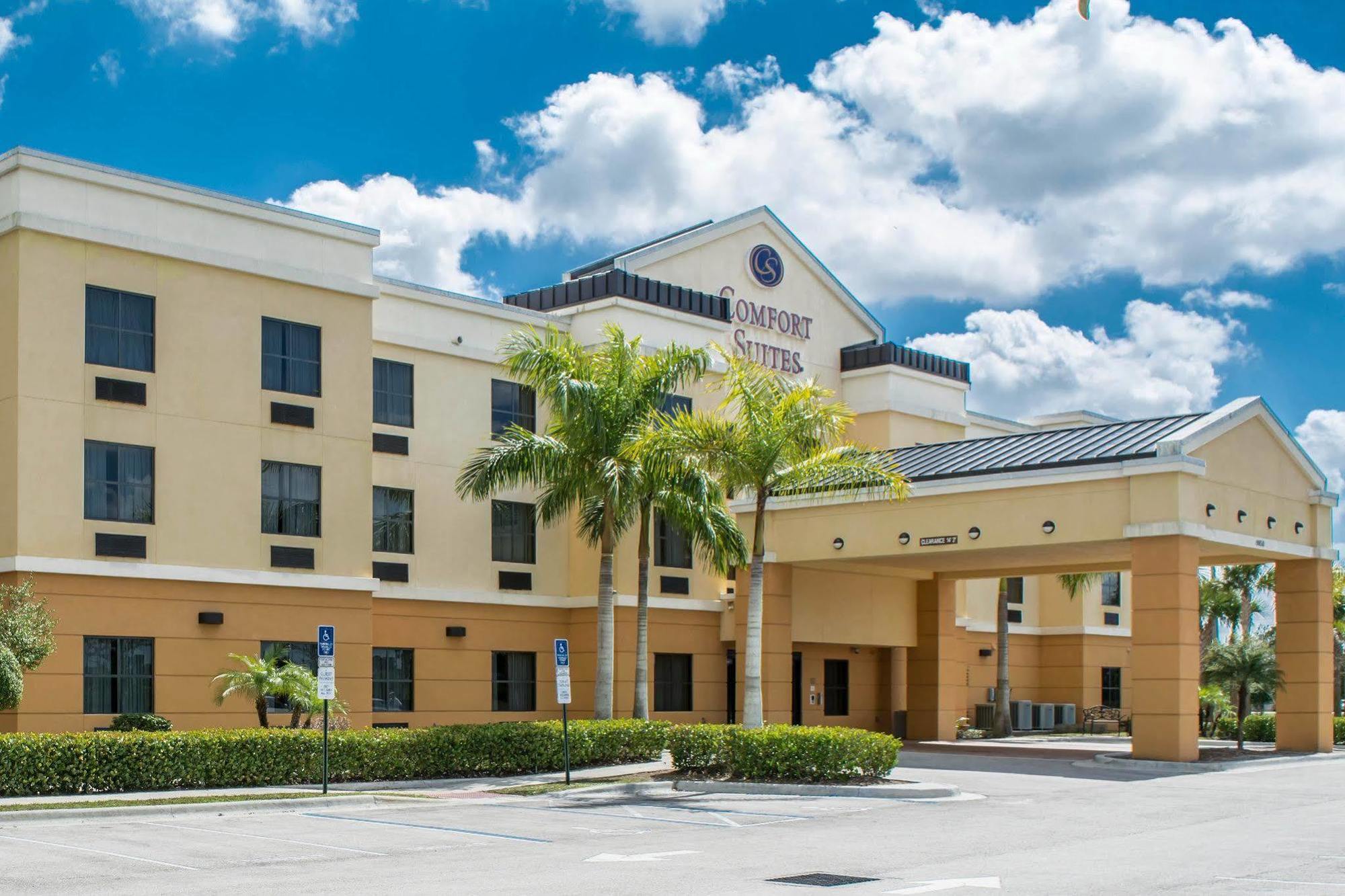 Comfort Suites Vero Beach I-95 Εξωτερικό φωτογραφία
